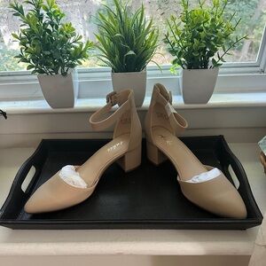 Nude/tan Block Heels with Ankle Strap